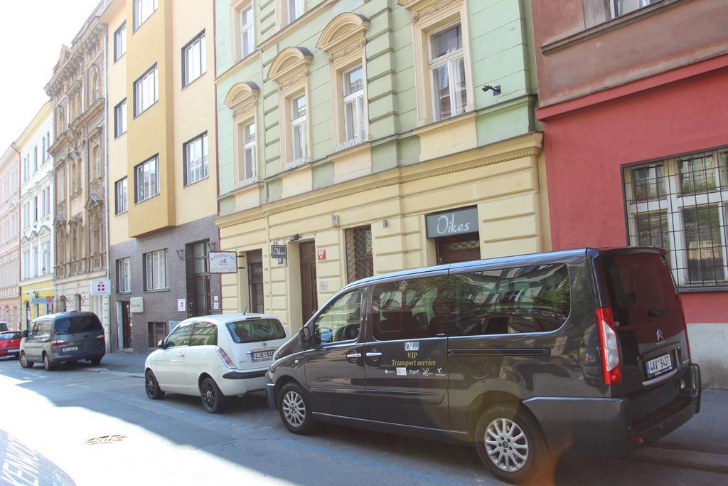 Vlkova Palace Prag Exteriör bild