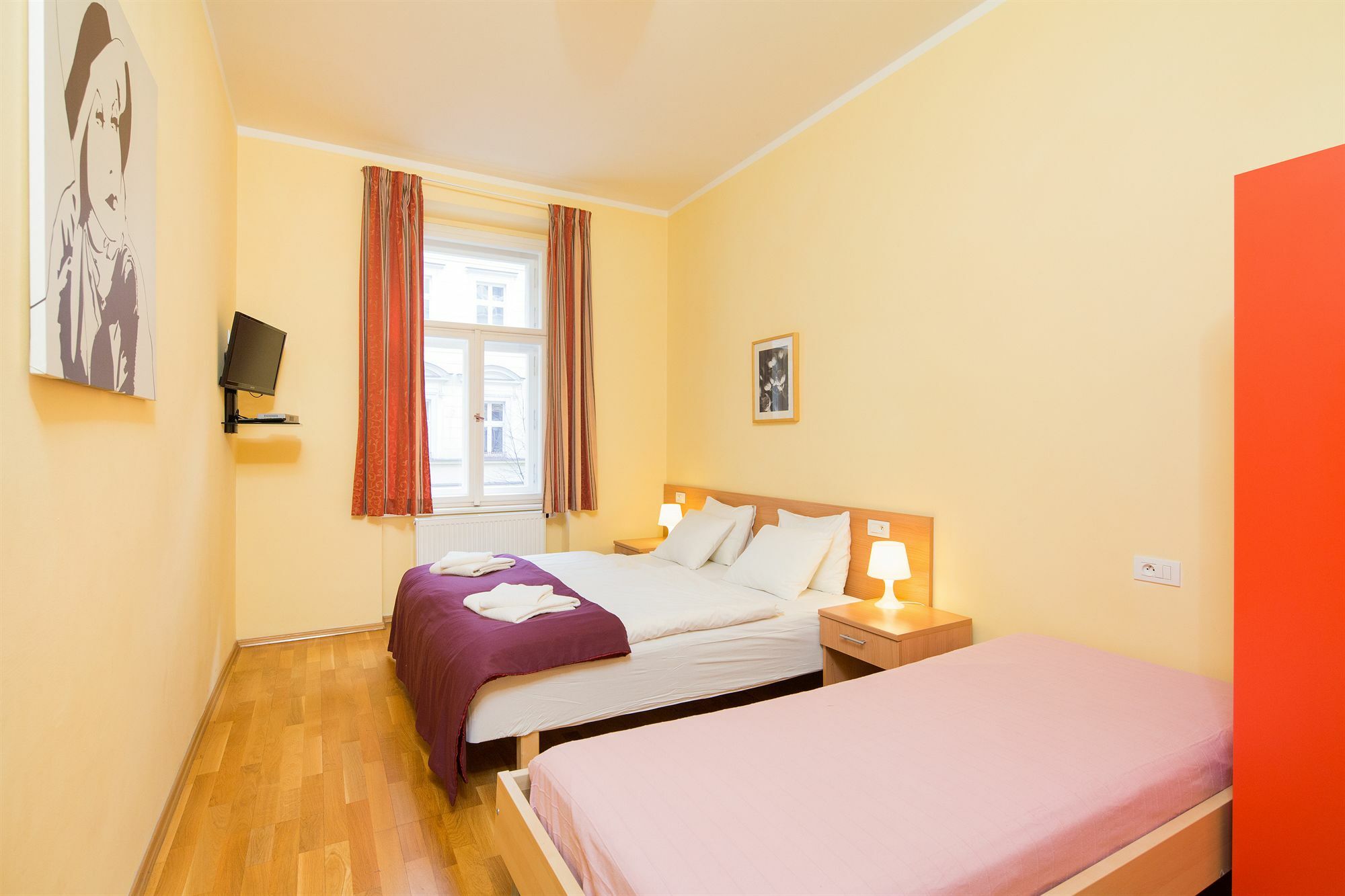 Vlkova Palace Prag Exteriör bild